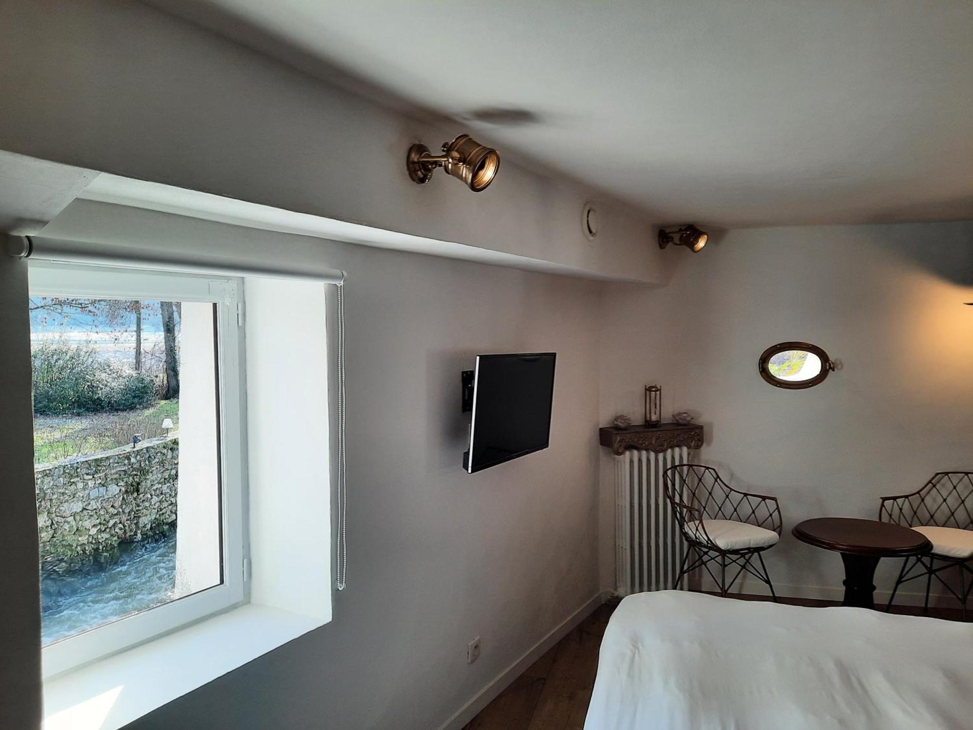 Charme Au Fil De L'Eau Hotel Vendieres Kültér fotó
