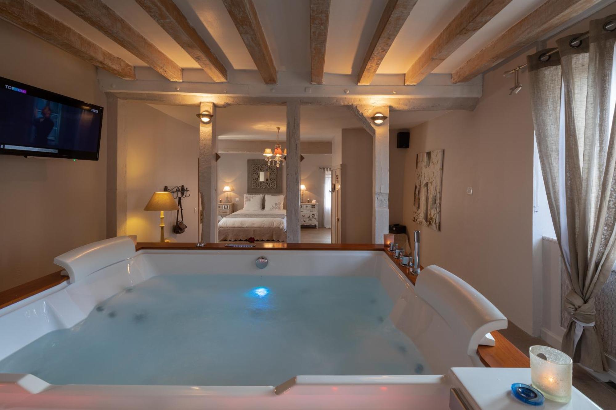 Charme Au Fil De L'Eau Hotel Vendieres Kültér fotó