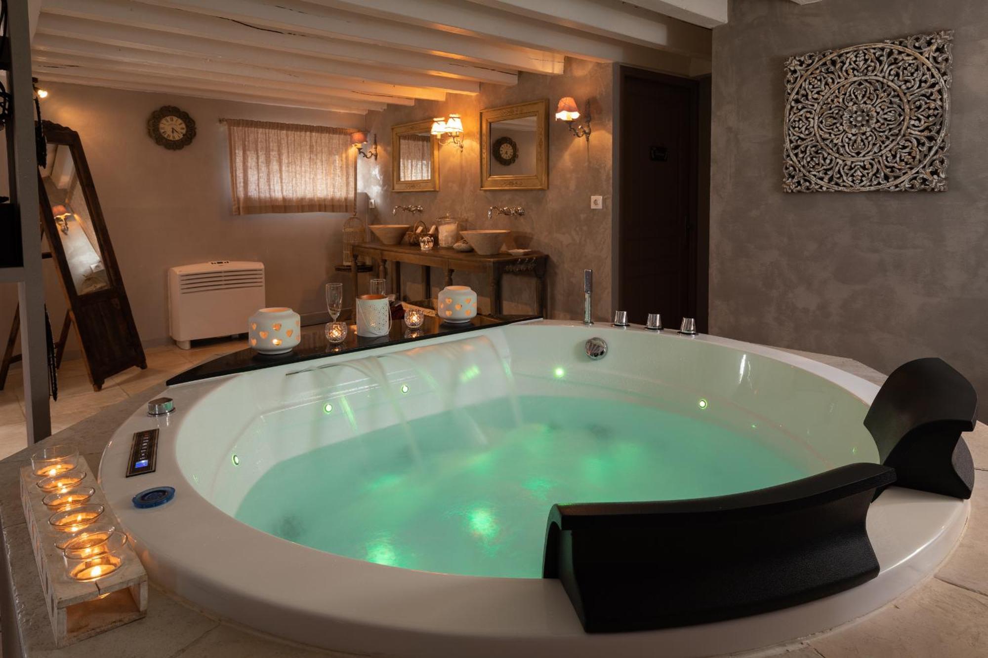 Charme Au Fil De L'Eau Hotel Vendieres Kültér fotó