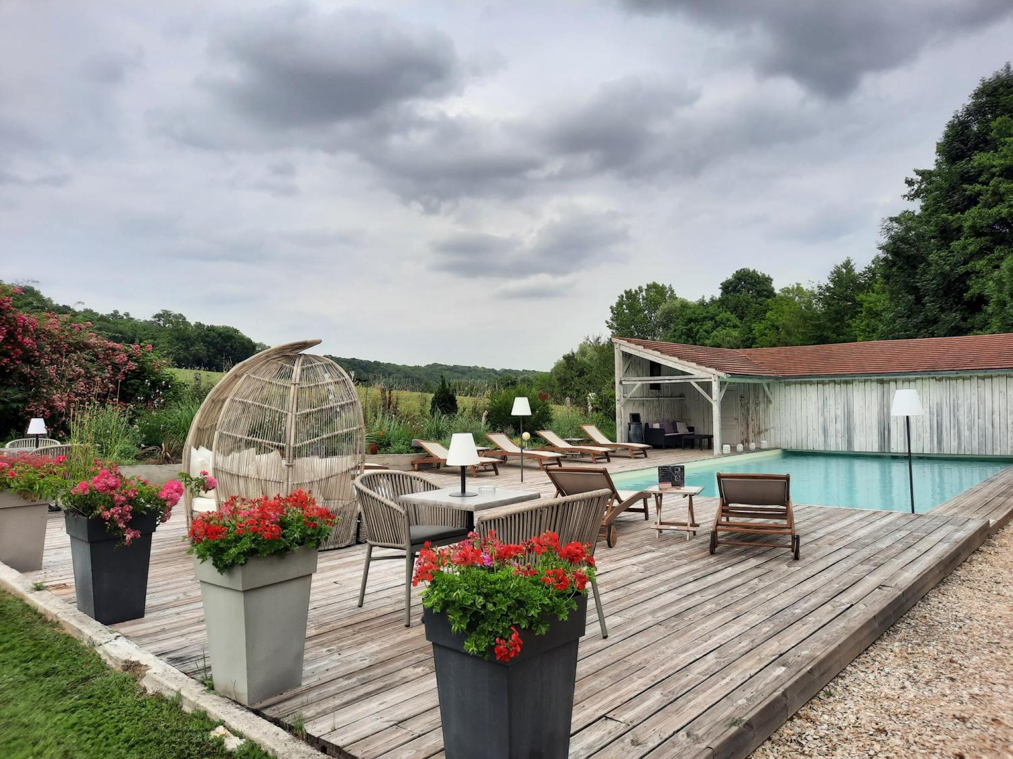 Charme Au Fil De L'Eau Hotel Vendieres Kültér fotó